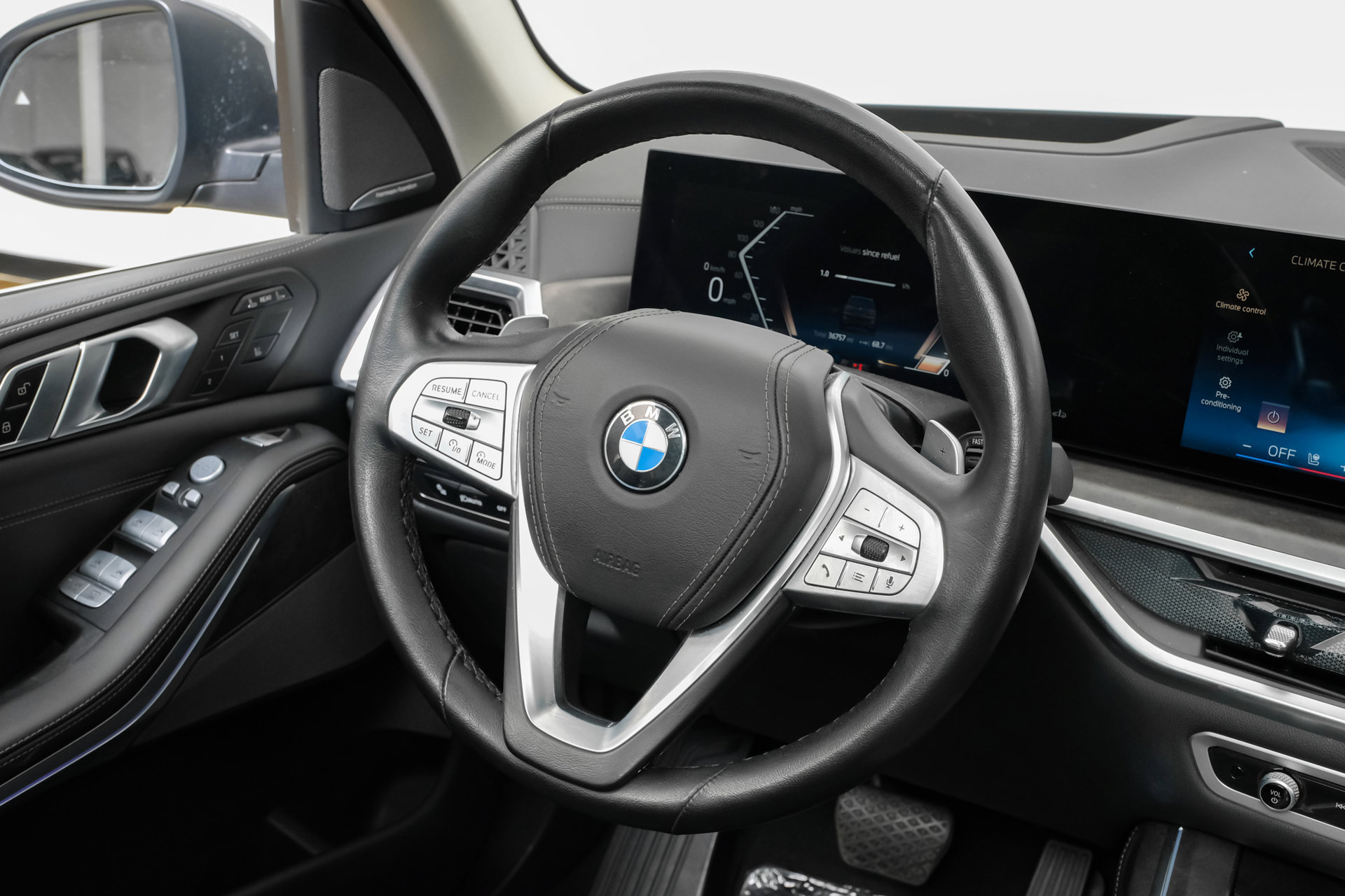 Used 2025 BMW X7 xDrive40i AWD/4WD image 19