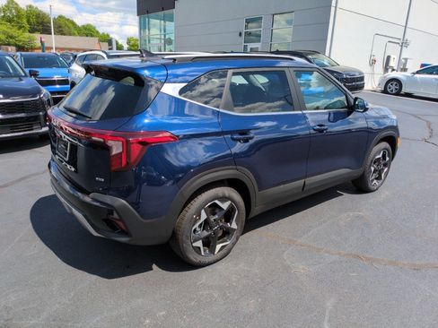 New 2026 Kia Seltos EX AWD/4WD image 7