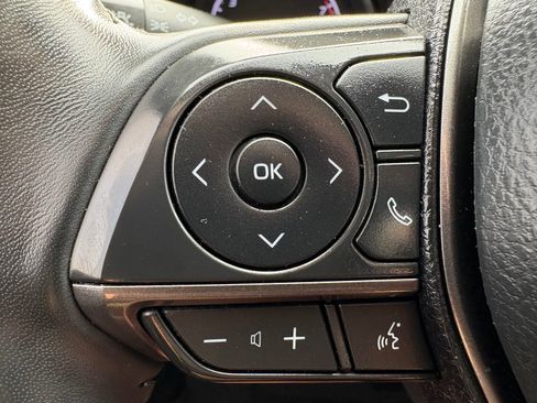 Used 2023 Toyota Camry SE FWD image 15
