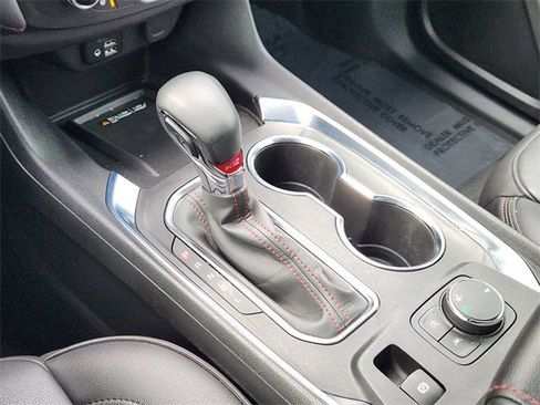 Used 2023 Chevrolet Traverse RS image 17