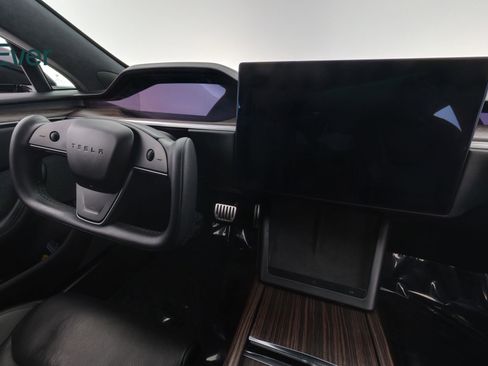 Used 2022 Tesla Model S image 25