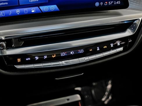 Used 2024 Cadillac Lyriq Luxury image 28