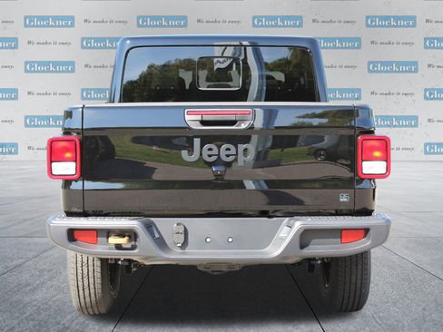New 2026 Jeep Gladiator Sport AWD/4WD image 7