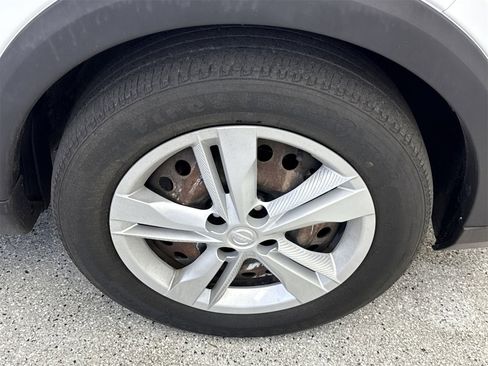 Used 2020 Nissan Kicks S image 45