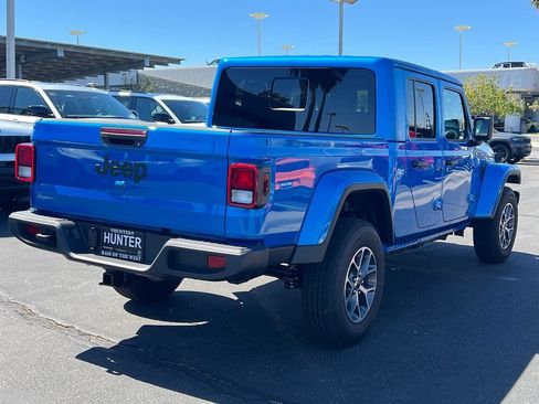 New 2025 Jeep Gladiator Sport AWD/4WD image 6