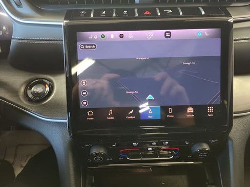 Certified 2024 Jeep Grand Cherokee L Limited w/ Luxury Tech Group II image 14