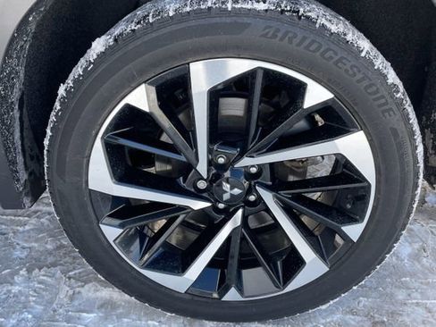 Used 2023 Mitsubishi Outlander SE Black Edition image 14