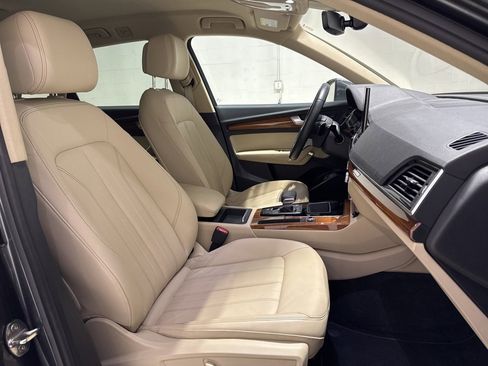 Used 2022 Audi Q5 2.0T Premium w/ Convenience Package image 34