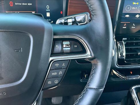 Used 2024 Lincoln Navigator L Reserve image 24