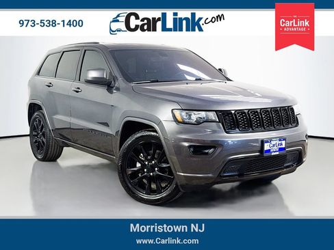 Used 2018 Jeep Grand Cherokee Altitude RWD image 1