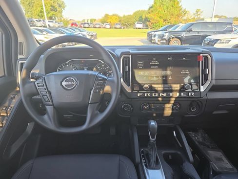New 2025 Nissan Frontier SV AWD/4WD image 13