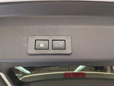 Used 2025 Subaru Ascent Premium AWD/4WD image 12
