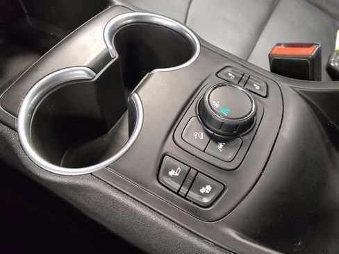 Used 2021 GMC Terrain SLT w/ Infotainment Package II image 26