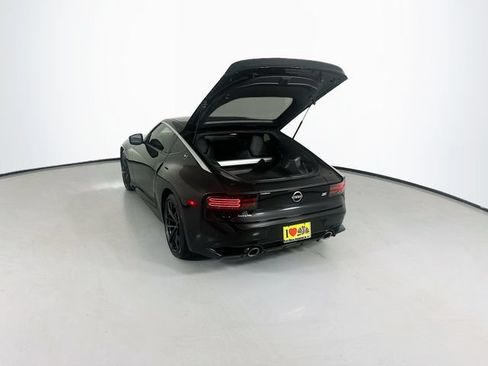 Certified 2025 Nissan Z Performance w/ Floor Mat Package RWD image 22