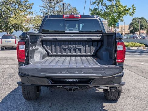 New 2026 GMC Canyon Denali w/ LPO, Denali Black Edition AWD/4WD image 11