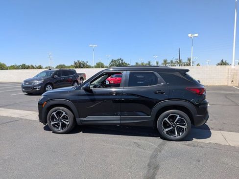 Used 2021 Chevrolet TrailBlazer RS w/ Technology Package FWD image 8