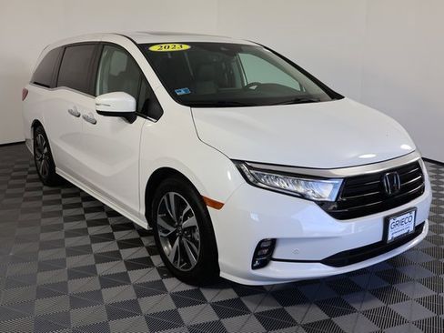 Used 2023 Honda Odyssey Touring image 1