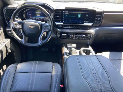 Used 2024 Chevrolet Silverado 1500 High Country w/ Technology Package AWD/4WD image 11