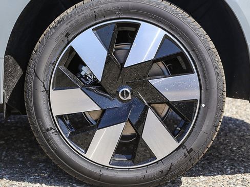 New 2025 Volvo XC60 T8 Plus w/ Climate Package image 12