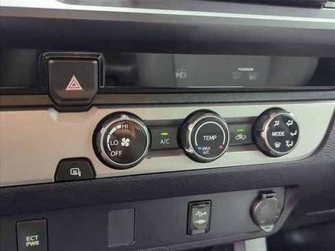 Used 2017 Toyota Tacoma SR RWD image 17