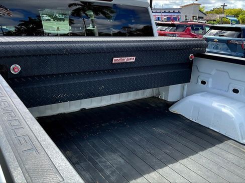 Used 2021 Chevrolet Silverado 1500 Custom Trail Boss AWD/4WD image 6