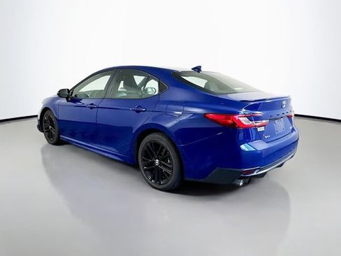 Used 2025 Toyota Camry SE FWD image 4