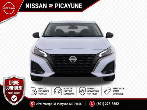Used 2023 Nissan Altima 2.5 SR FWD image 10