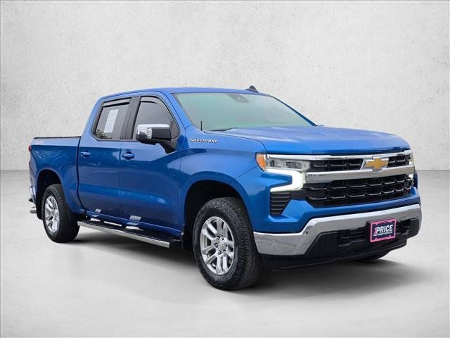 Used 2022 Chevrolet Silverado 1500 LT w/ Safety Package AWD/4WD image 7