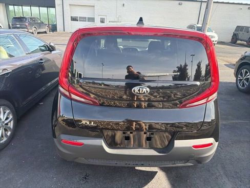 Used 2021 Kia Soul LX FWD image 5