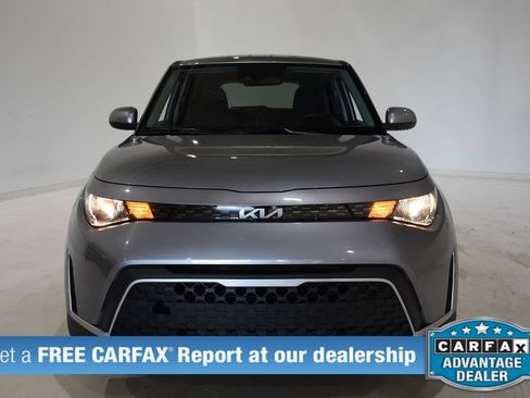 Used 2025 Kia Soul LX w/ LX Technology Package FWD image 2
