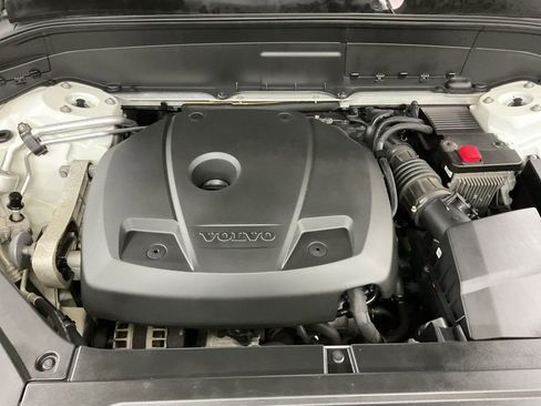 Used 2019 Volvo XC90 T6 Momentum w/ Advanced Package image 34