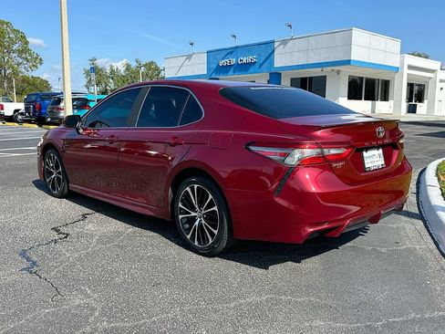 Used 2018 Toyota Camry SE image 8
