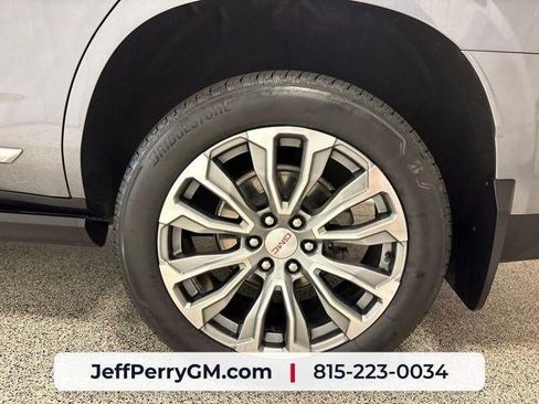 Used 2021 GMC Yukon Denali w/ Denali Ultimate Package AWD/4WD image 37