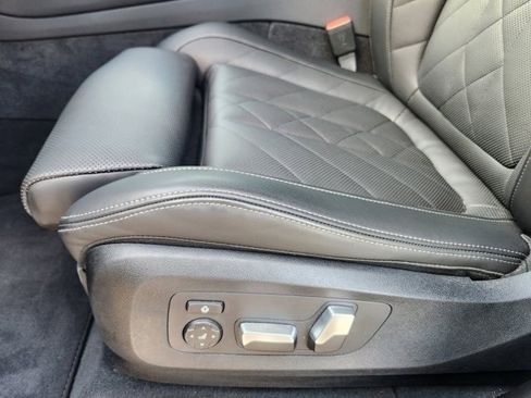 Used 2025 BMW X5 xDrive40i w/ Premium Package image 23