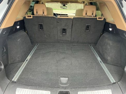 Used 2017 Cadillac XT5 Platinum w/ Driver Assist Package image 21