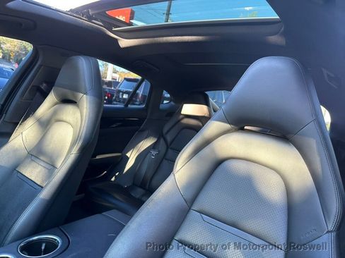 Used 2020 Porsche Panamera image 20