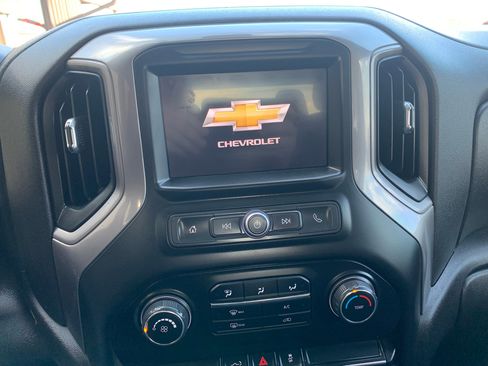 Used 2021 Chevrolet Silverado 2500 Custom w/ Custom Value Package image 24