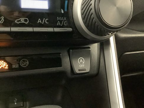 Used 2020 Toyota RAV4 LE w/ All Weather Liner Package AWD/4WD image 11