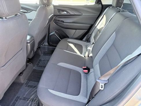 Used 2023 Chevrolet TrailBlazer LS FWD image 8