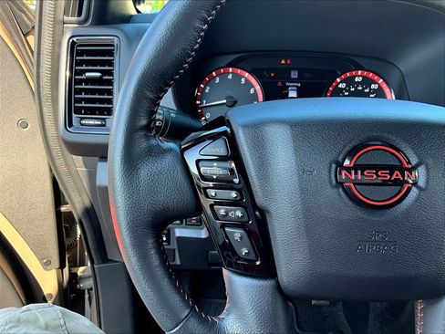 Used 2023 Nissan Frontier PRO-4X w/ Pro Convenience Package AWD/4WD image 12