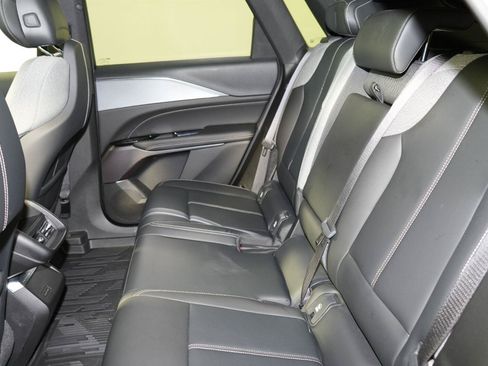 Used 2024 Cadillac Lyriq Tech w/ LPO, Floor Liner Package AWD/4WD image 27