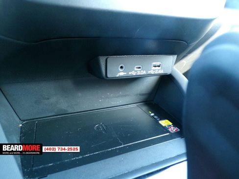 Used 2025 Subaru Forester Premium image 37