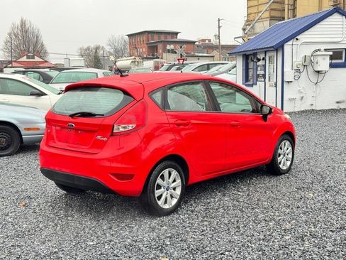 Used 2013 Ford Fiesta SE FWD image 5