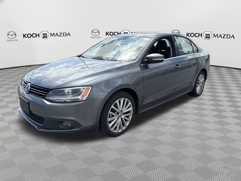 Used 2014 Volkswagen Jetta SEL image 3