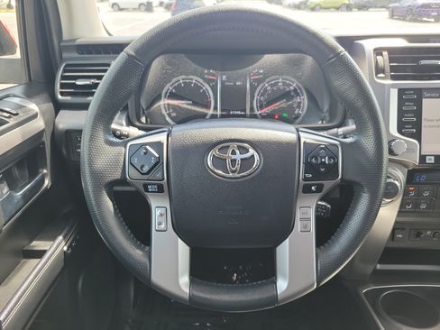 Certified 2021 Toyota 4Runner Limited AWD/4WD image 23