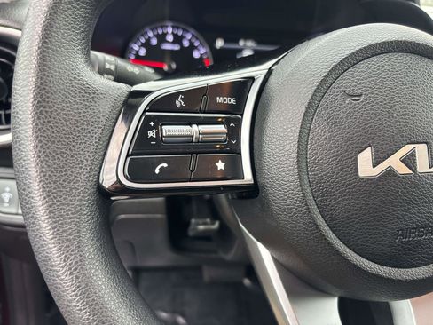 Used 2023 Kia Forte LXS w/ LXS Technology Package image 19