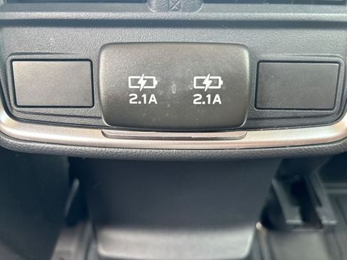 Certified 2023 Subaru Forester Premium AWD/4WD image 33