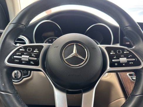 Used 2022 Mercedes-Benz GLC 300 4MATIC image 22