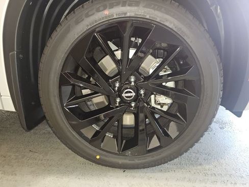 New 2026 Nissan Rogue Platinum AWD/4WD image 31