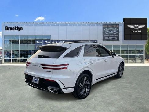 Used 2026 Genesis GV70 3.5T Sport Advanced image 4